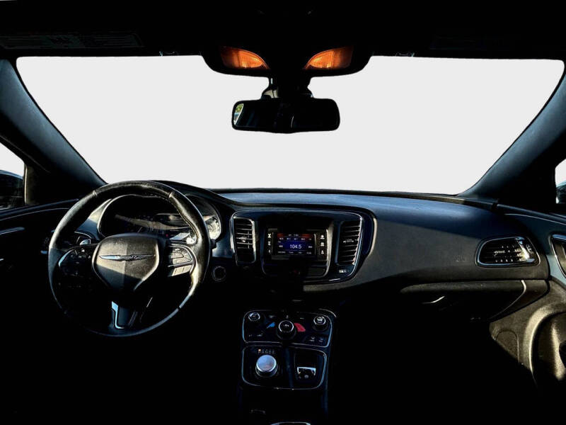 2016 Chrysler 200 S