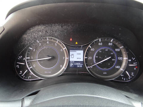 2015 Infiniti QX80
