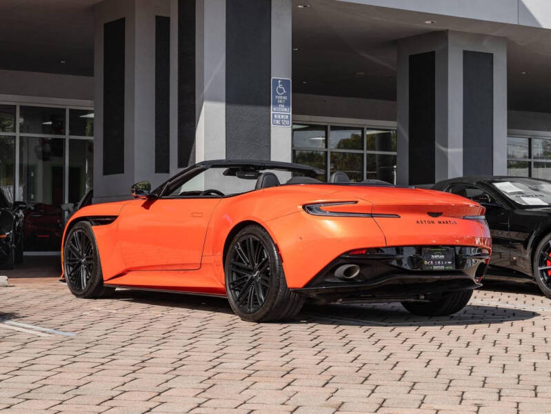 2024 Aston Martin DB12 Volante