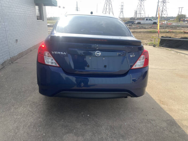 2018 Nissan Versa