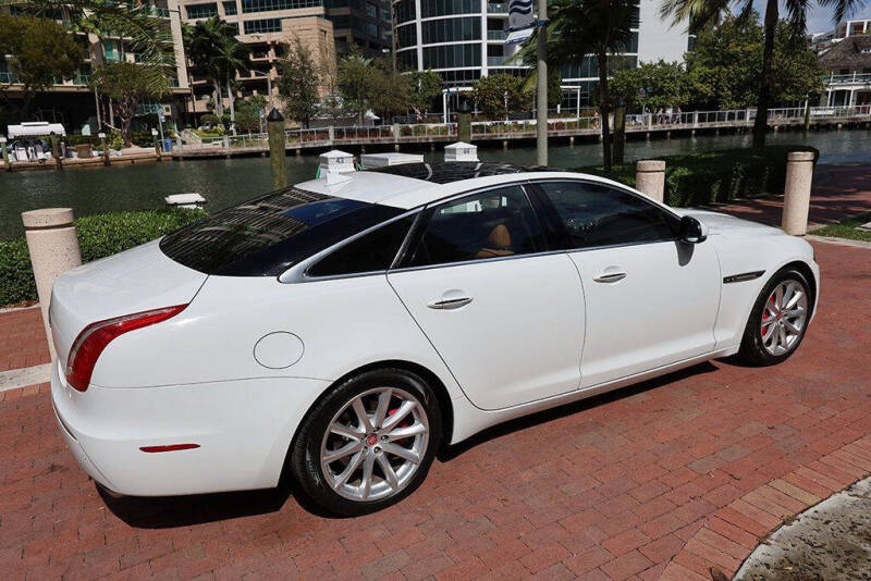 2014 Jaguar XJ