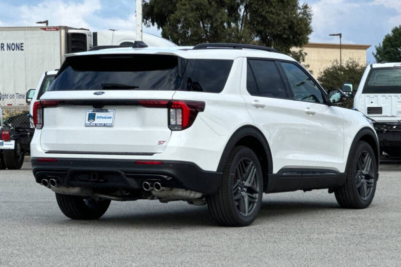 2025 Ford Explorer ST