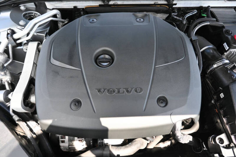 2020 Volvo V60 Cross Country T5
