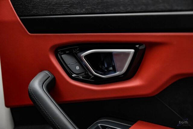 2022 Lamborghini Urus