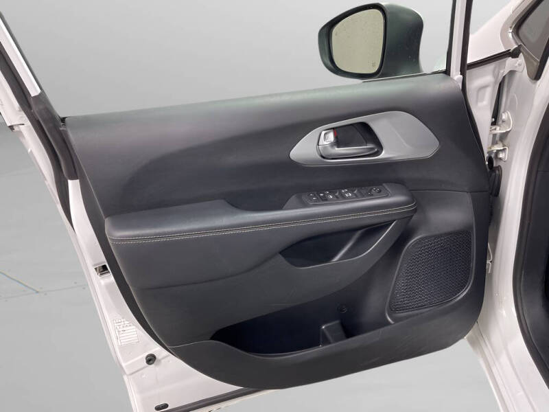 2023 Chrysler Pacifica Touring