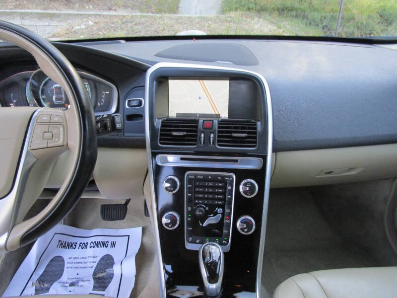2015 Volvo XC60 T6 Drive-E Platinum
