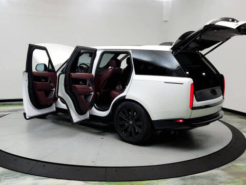 2023 Land Rover Range Rover P530 SE