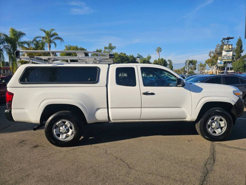 2019 Toyota Tacoma SR
