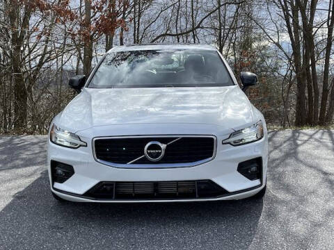 2019 Volvo S60 T5 R-Design