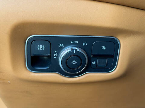 2022 Aston Martin DB11 V8