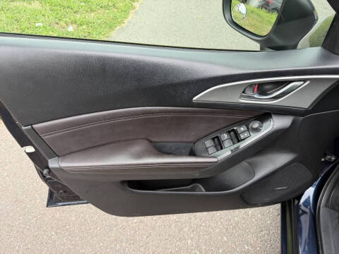 2018 Mazda MAZDA3 Touring