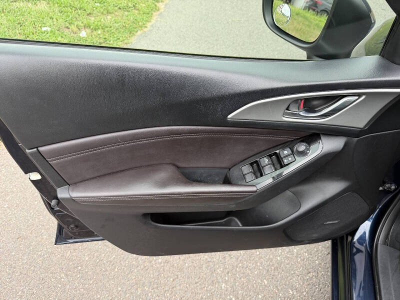 2018 Mazda MAZDA3 Touring