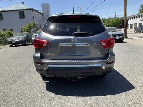 2017 Nissan Pathfinder S