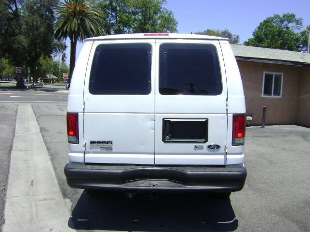 2013 Ford E-Series E-350 SD XL