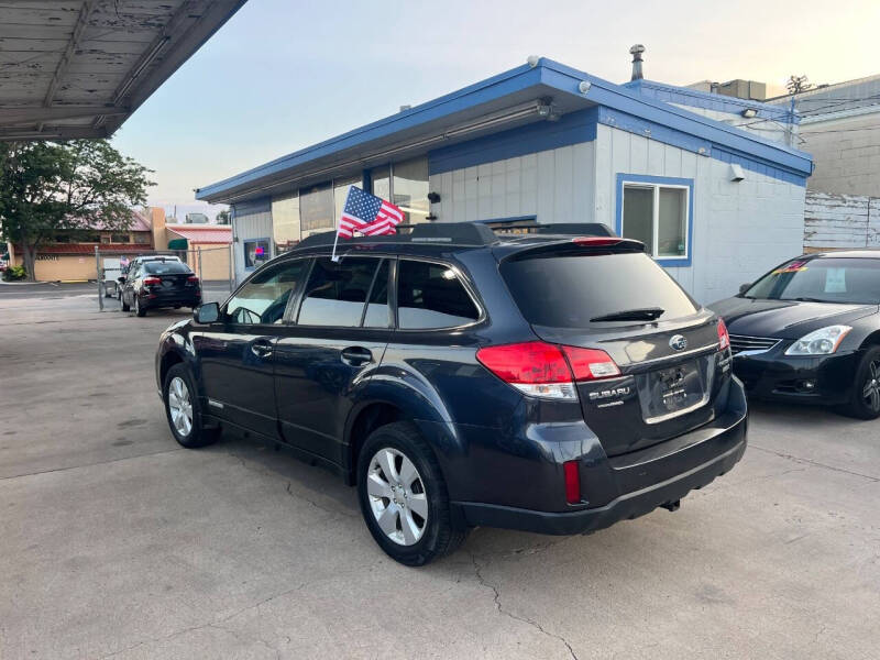 2011 Subaru Outback 2.5i Premium