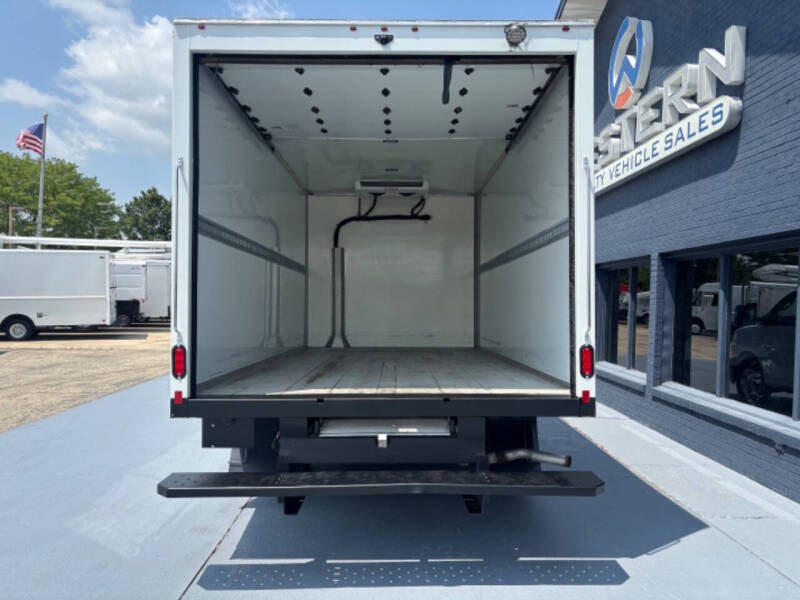 2024 Chevrolet Express 3500 Reefer Cube Van