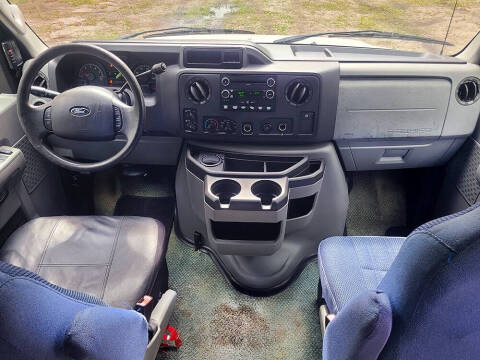2009 Ford E-Series E-250 SD