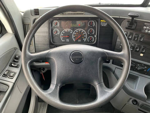 2010 Freightliner Columbia 120