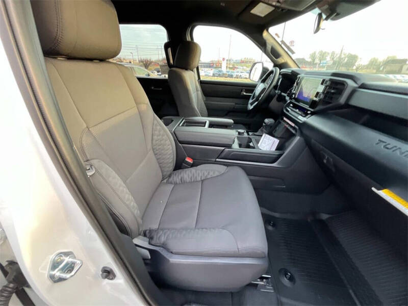 2025 Toyota Tundra SR5