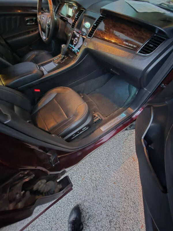 2018 Ford Taurus Limited