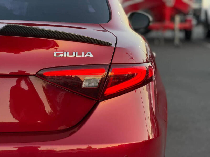 2017 Alfa Romeo Giulia Ti