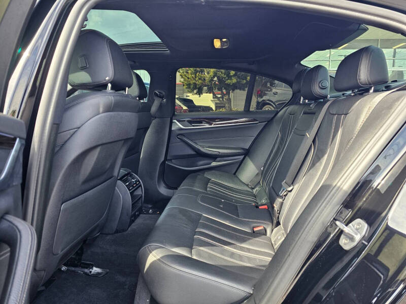 2017 BMW 5 Series 530i