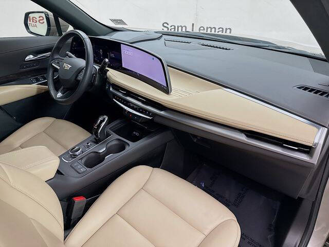 2024 Cadillac XT4 Premium Luxury