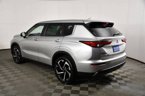 2022 Mitsubishi Outlander ES