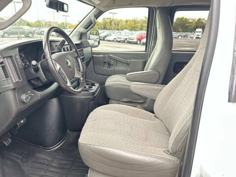 2017 Chevrolet Express LT 3500