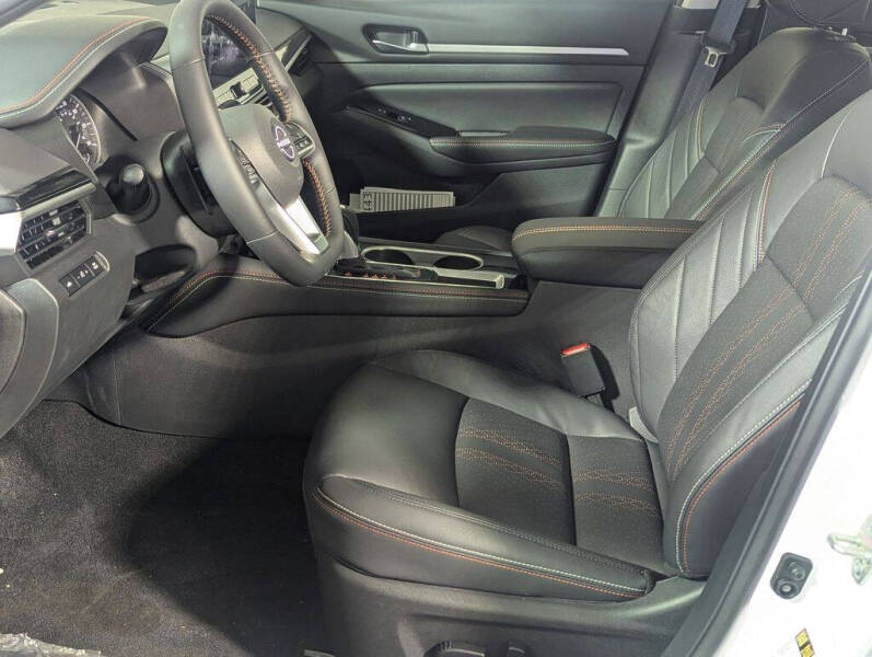 2025 Nissan Altima 2.5 SR