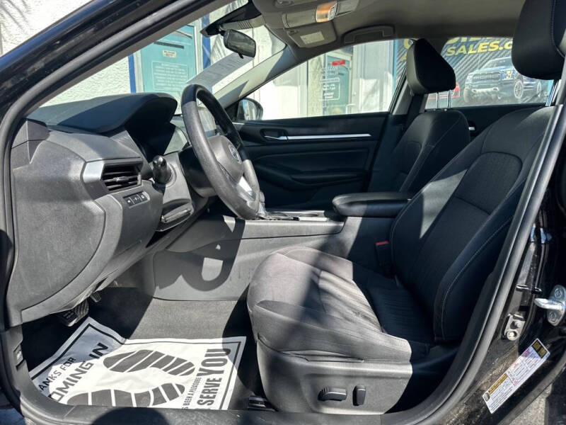 2022 Nissan Altima 2.5 SV