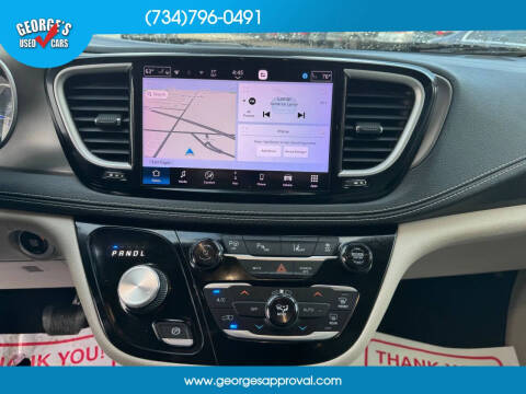 2021 Chrysler Pacifica Hybrid Touring L