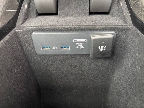 2019 Land Rover Range Rover Velar P380 R-Dynamic HSE