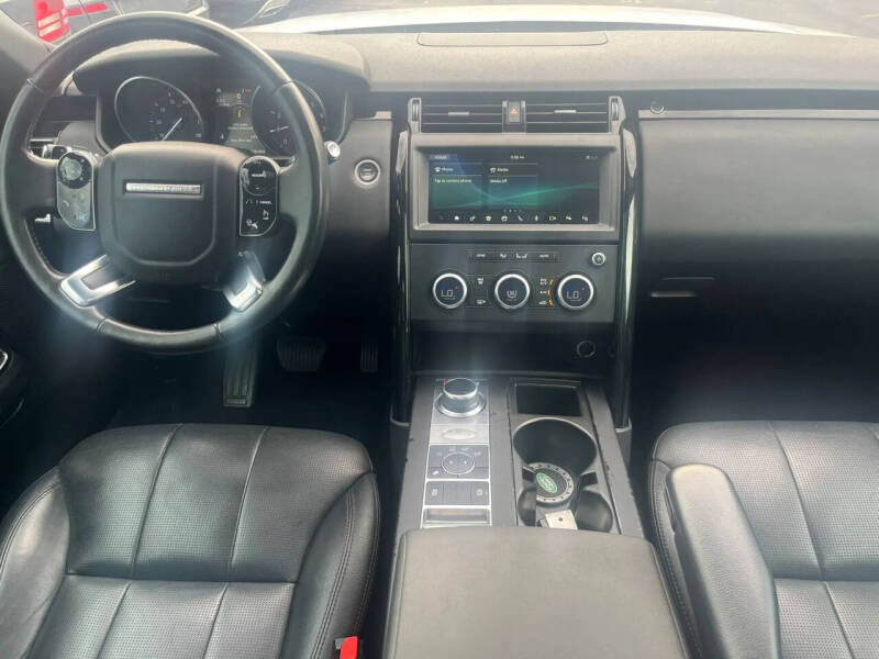 2020 Land Rover Discovery SE