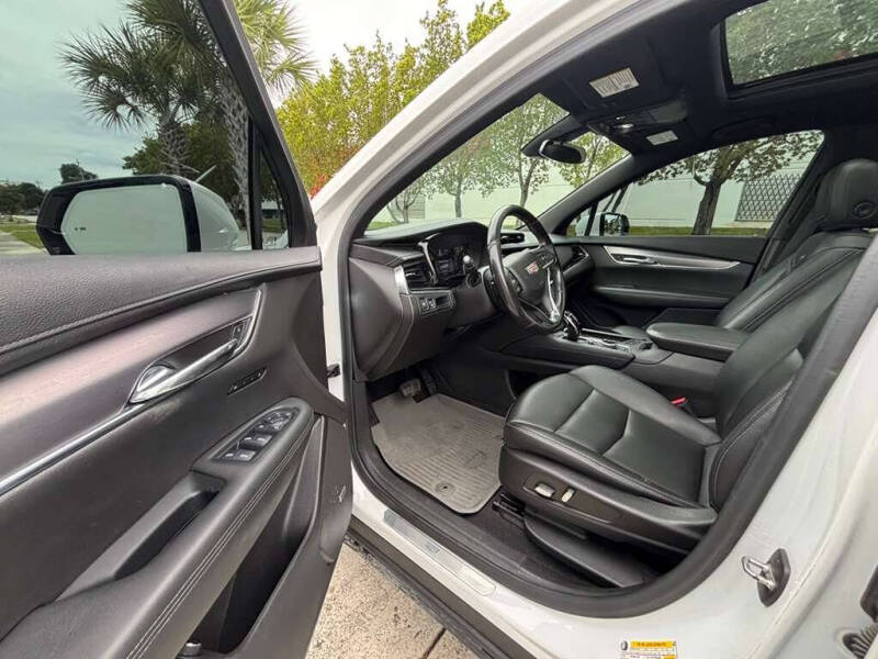 2022 Cadillac XT6 Luxury