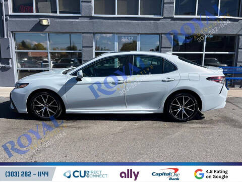 2022 Toyota Camry Hybrid SE