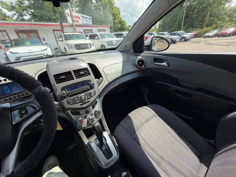 2013 Chevrolet Sonic LT Auto