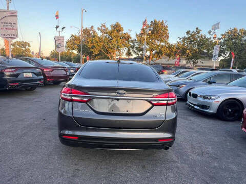 2017 Ford Fusion Hybrid SE