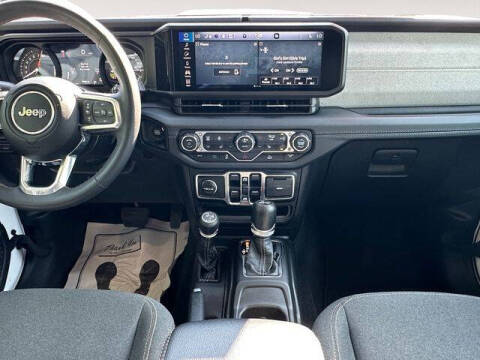 2024 Jeep Wrangler Sahara 4xe