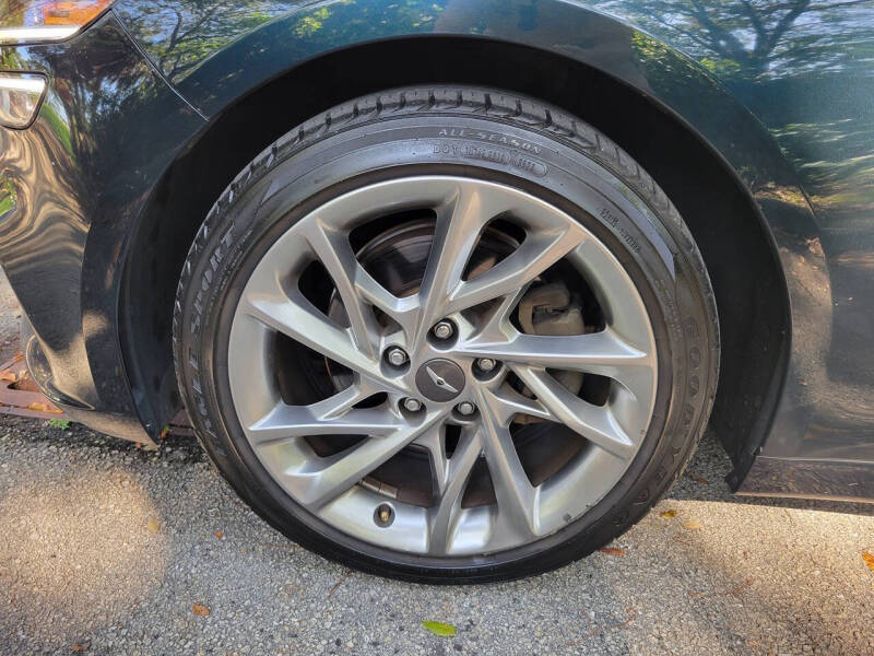 2022 Genesis G70 2.0T