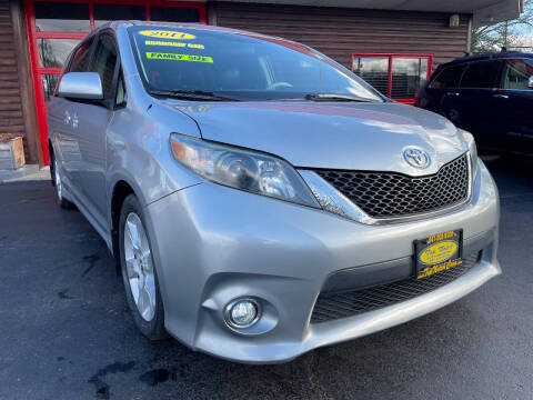 2011 Toyota Sienna SE 8-Passenger