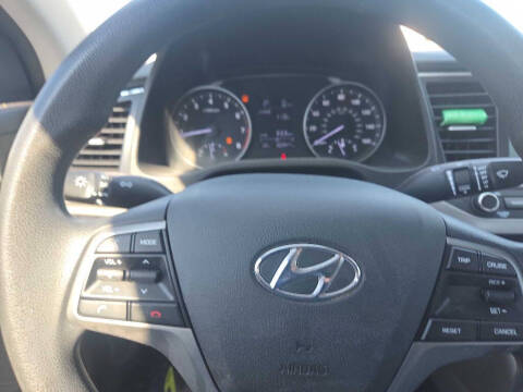 2017 Hyundai Elantra