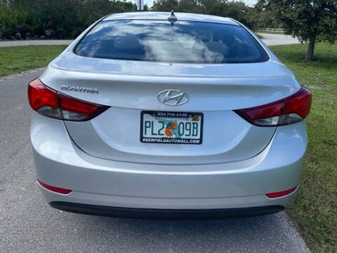 2016 Hyundai Elantra SE