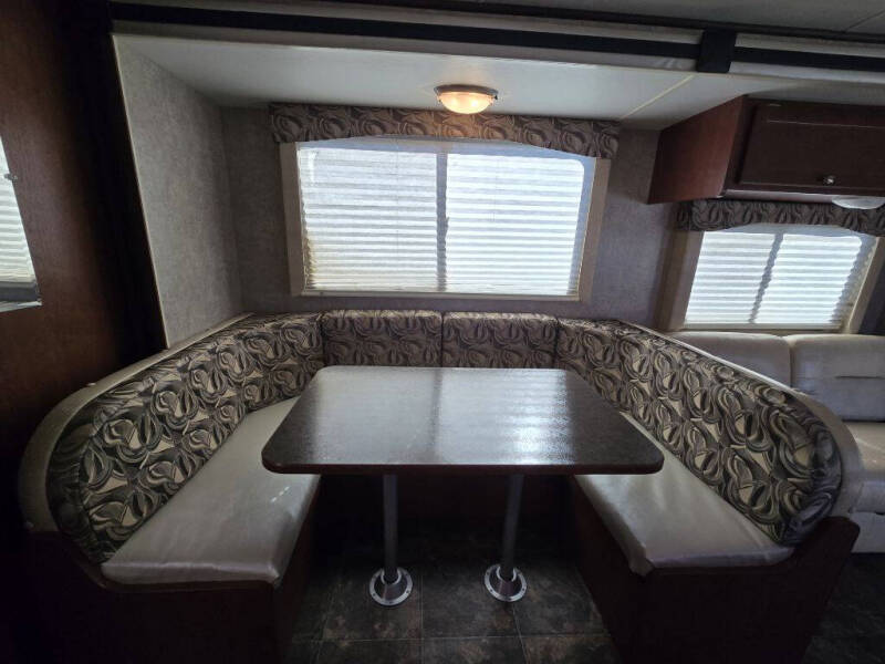 2013 Ford E-Series E-450 SD