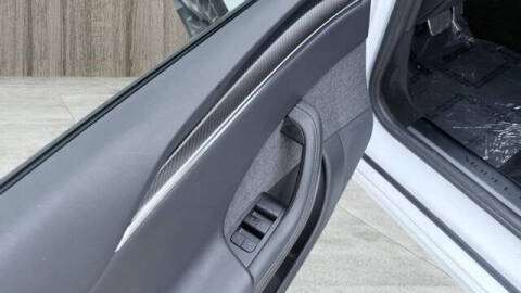 2022 Tesla Model S Plaid