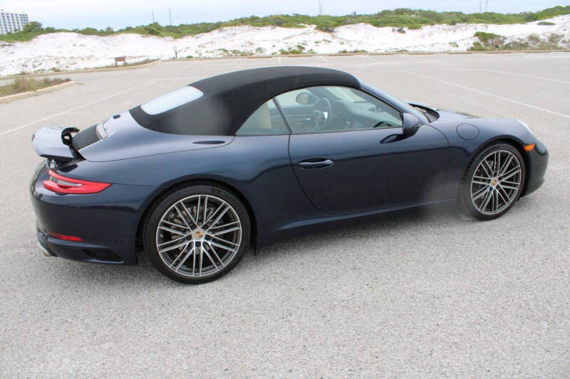 2018 Porsche 911 Carrera