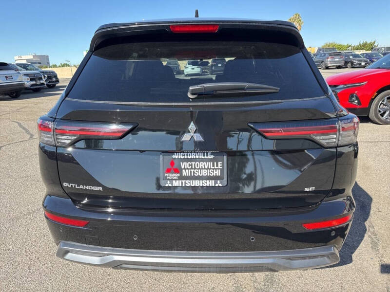 2025 Mitsubishi Outlander SE
