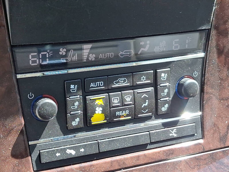 2011 Cadillac Escalade Premium