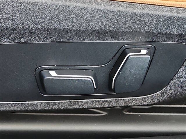 2024 BMW 2 Series 230i