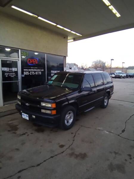 2000 Chevrolet Tahoe for sale at World Wide Automotive in Sioux Falls SD